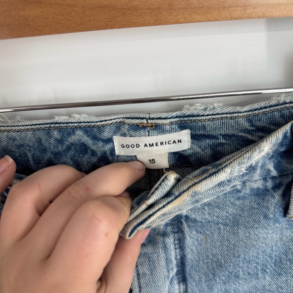 Good American Distressed Hem High Rise Straight Leg Jeans - Picture 3 of 4